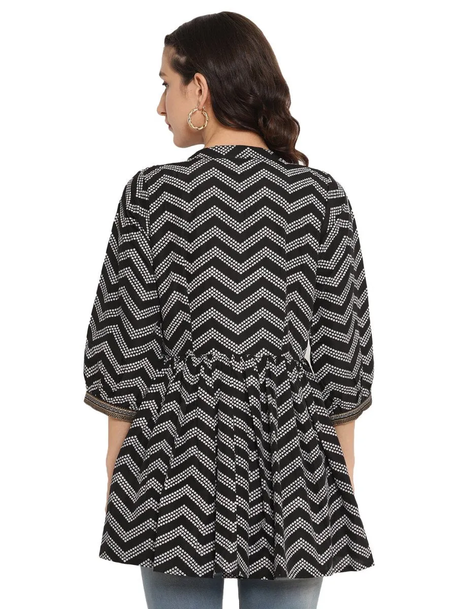 Ahalyaa Stripes Printed Black Tunic