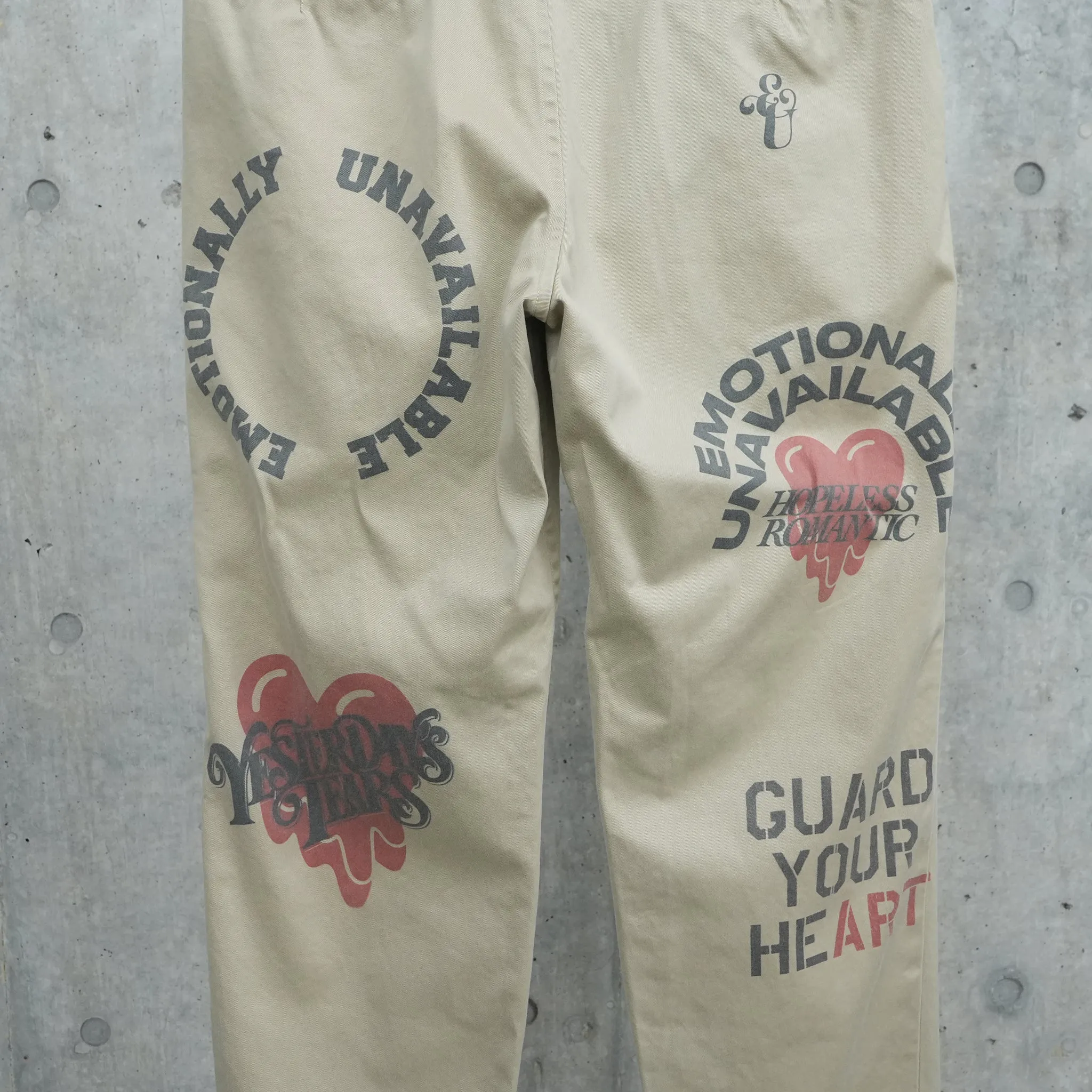 GUARD UR HEART CHINO / BEIGE