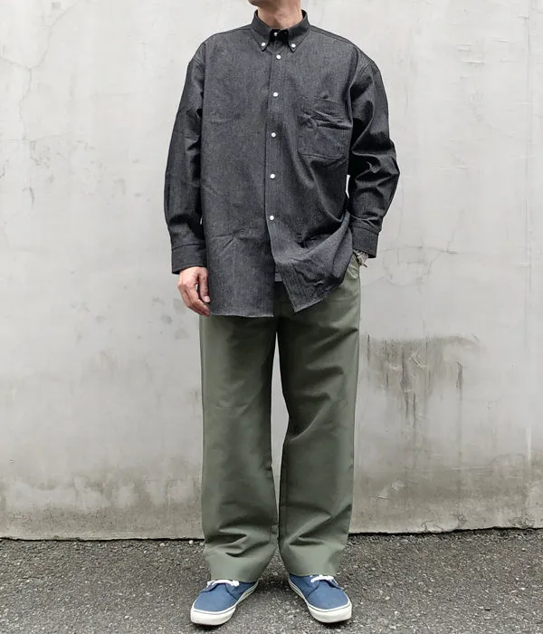 INTERIM/90'S FIT UK BLACK DENIM BUTTON DOWN SHIRT (BLACK DENIM)